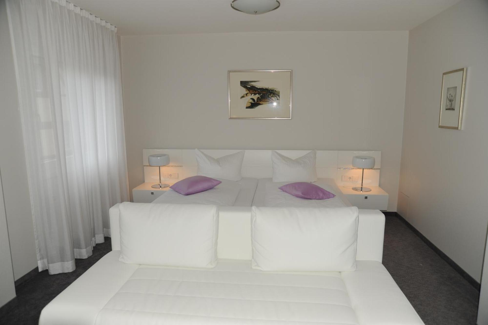Hotel Adler - Weil Am Rhein Bagian luar foto