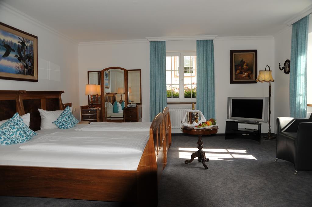 Hotel Adler - Weil Am Rhein Bagian luar foto